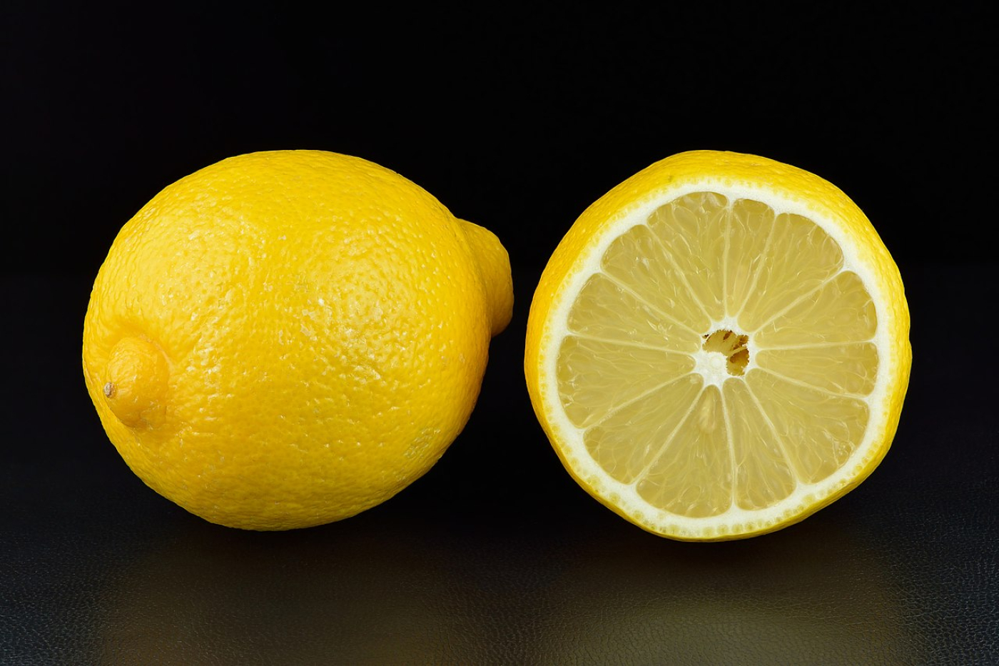 Lemon_-_whole_and_split-i69f79c7f1ef2a.jpg