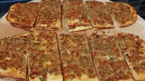 Konya Usulü Etli Ekmek Tarifi | Evde İncecik Çıtır Lezzet Yapımı