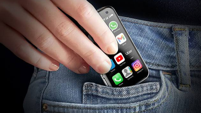 Kredi Kartı Boyutunda Akıllı Telefon: NanoPhone Tanıtıldı